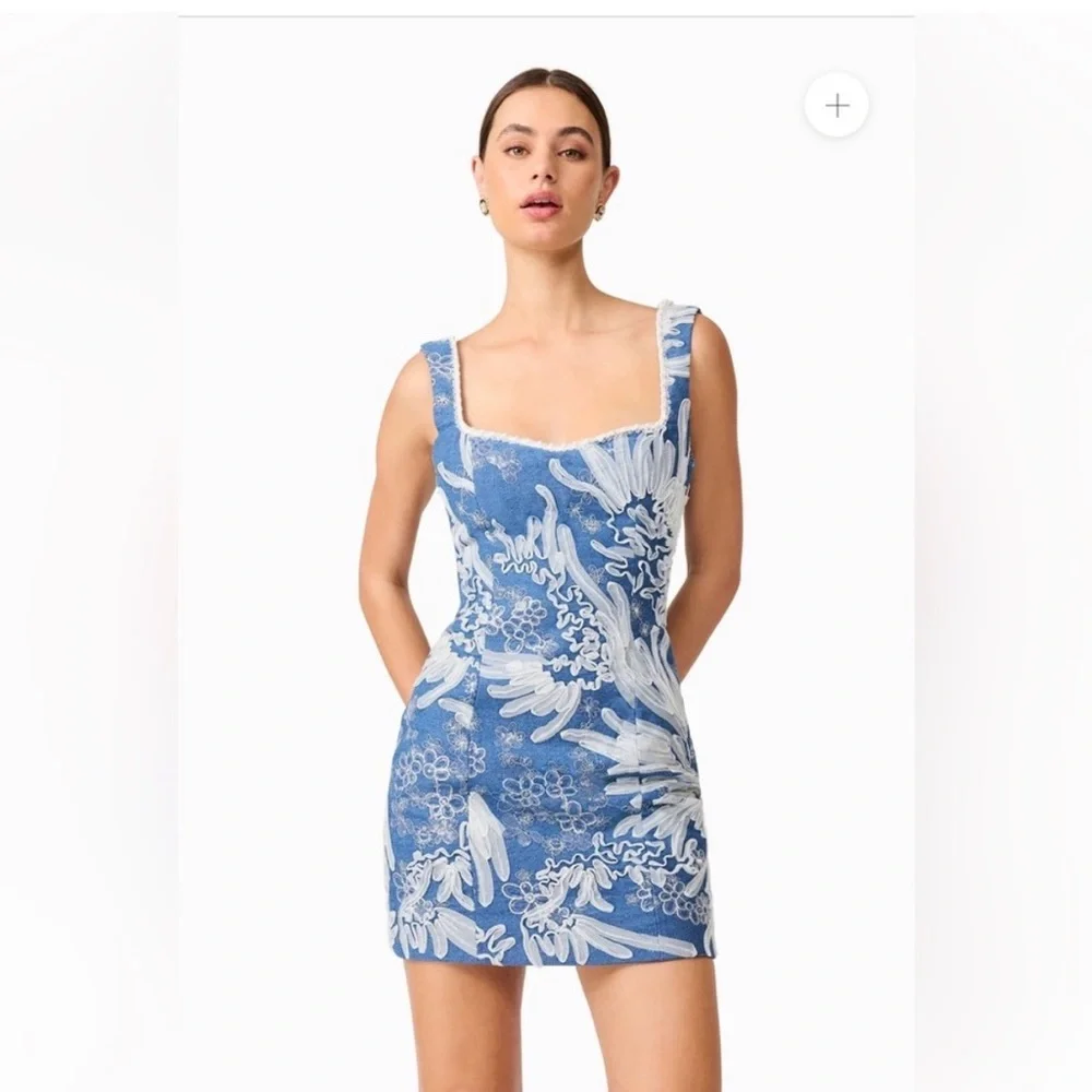 elliatt anneliese blue denim pearl & ribbon embroidered mini dress large NEW - Picture 12 of 12